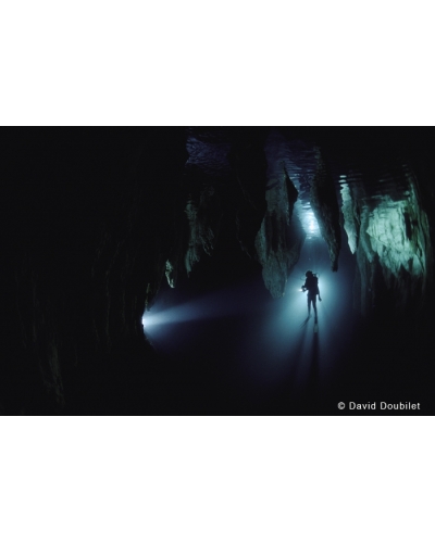 DD79 Shadow light, Chandelier Cave