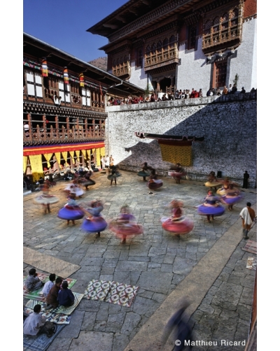 MR2482 Danse thun-nam