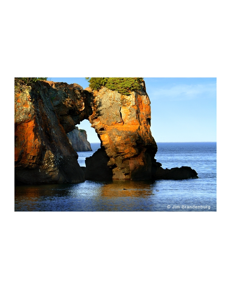 DOS19 Lake Superior arch and beaver