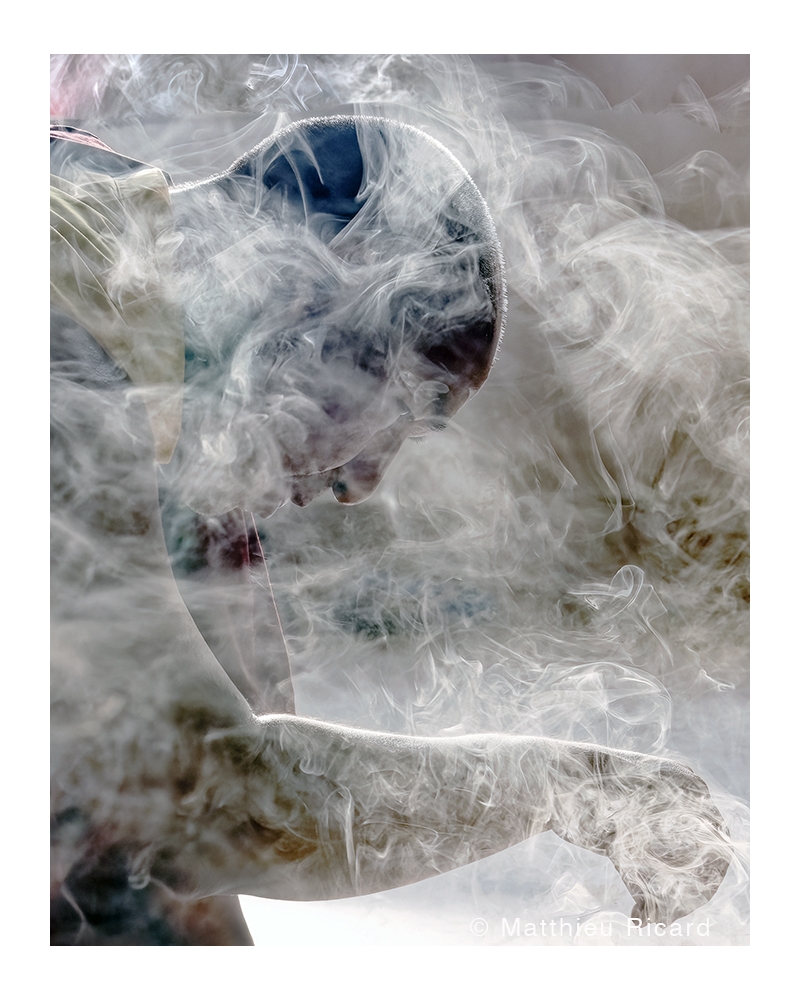 MR6755 Monk holding a censer