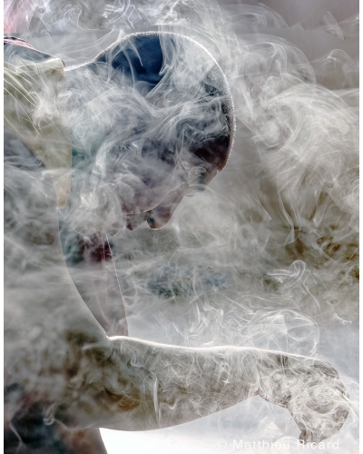 MR6755 Monk holding a censer