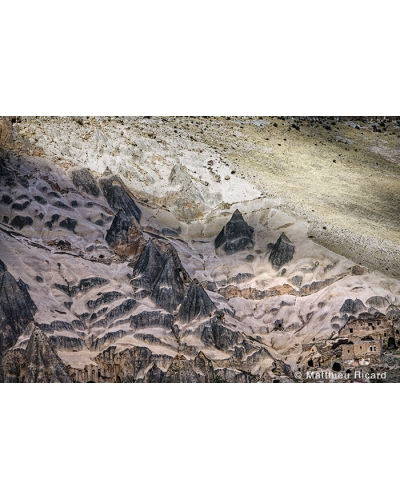 MR8886 Fairy chimneys