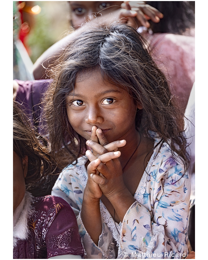 MR8950 Jeune indienne