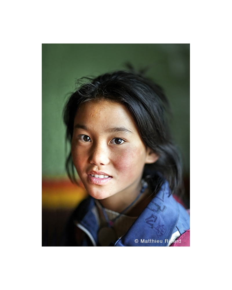 MR4093 Young girl from Eastern Tibet